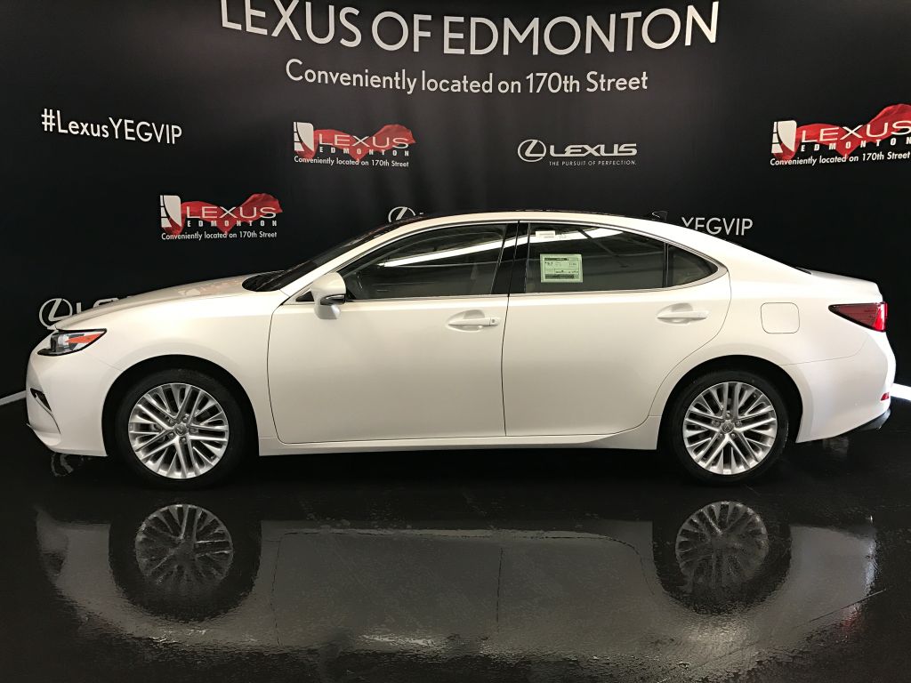 Pre Owned 2017 Lexus Es 350 Demo Unit Executive Package 4 Door Car Pre Owned 2017 Lexus Es 350 Demo Unit Executive Package